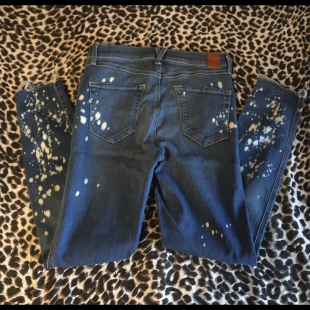Distressed Jeans - Picture 3 of 5